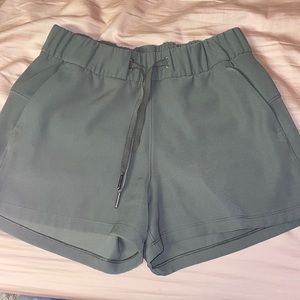 Lululemon on the fly shorts